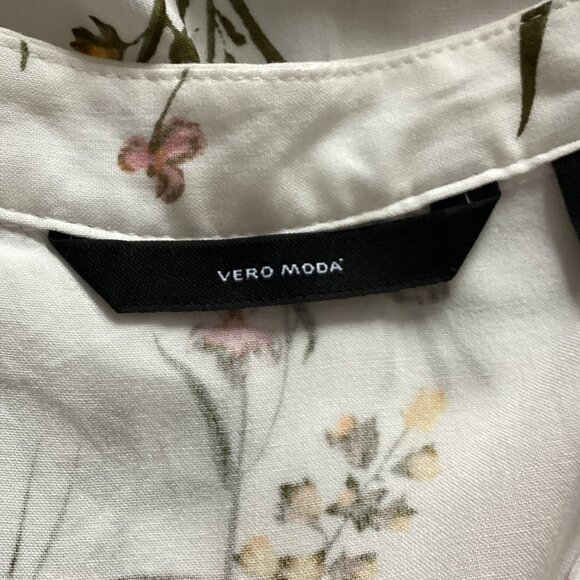 Vero Moda Women's Mini Floral Dress Size M Ruffles Bell Sleeves V-Neck - Picture 8 of 10